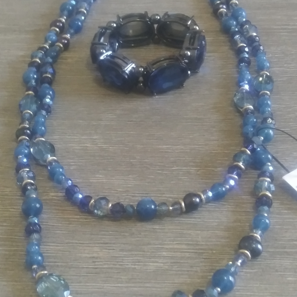 Brand new sapphire crystal bracelet necklace set